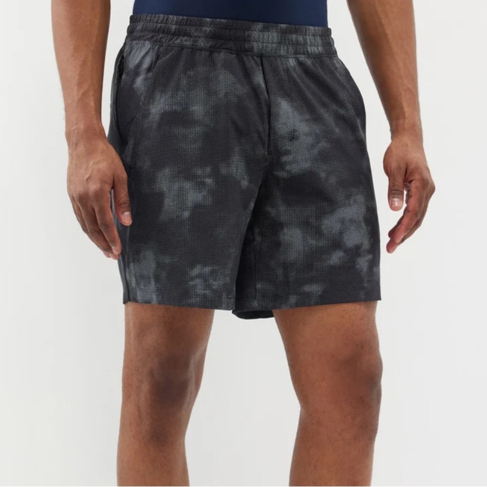 Lululemon Men’s “Pace Breaker” Short 7” Inseam Linerless (2XL) *REFLECTIVE*
